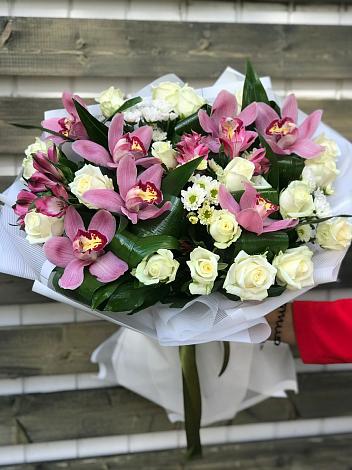 Букет цветов из: Розы и Хризантемы в Лежнево