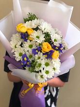 Букет цветов из:  Ирисы, Хризантемы и Розы #REPLACE_PRED# Лежнево